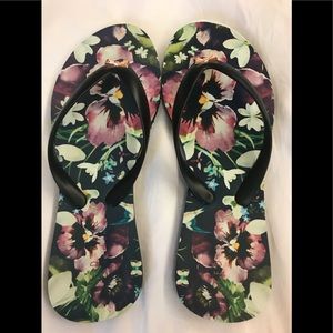 Ted Baker flip flops size 7-8